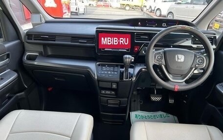 Honda Stepwgn IV, 2017 год, 1 950 000 рублей, 27 фотография