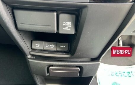 Honda Stepwgn IV, 2017 год, 1 950 000 рублей, 23 фотография