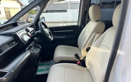 Honda Stepwgn IV, 2017 год, 1 950 000 рублей, 39 фотография