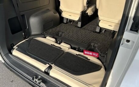 Honda Stepwgn IV, 2017 год, 1 950 000 рублей, 33 фотография