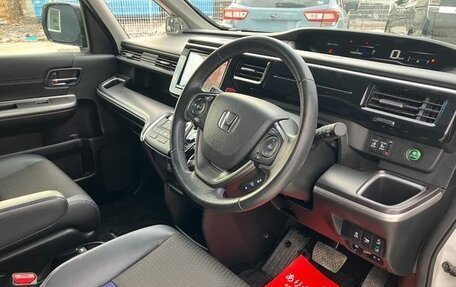 Honda Stepwgn IV, 2018 год, 1 980 000 рублей, 5 фотография