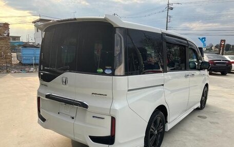 Honda Stepwgn IV, 2018 год, 1 980 000 рублей, 15 фотография