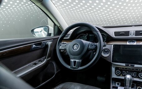 Volkswagen Passat B7, 2011 год, 1 017 000 рублей, 10 фотография