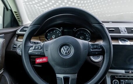 Volkswagen Passat B7, 2011 год, 1 017 000 рублей, 11 фотография