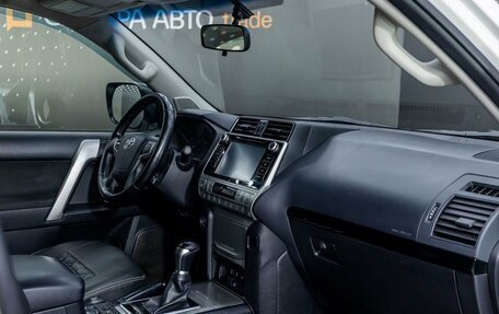 Toyota Land Cruiser Prado 150 рестайлинг 2, 2019 год, 5 040 000 рублей, 11 фотография