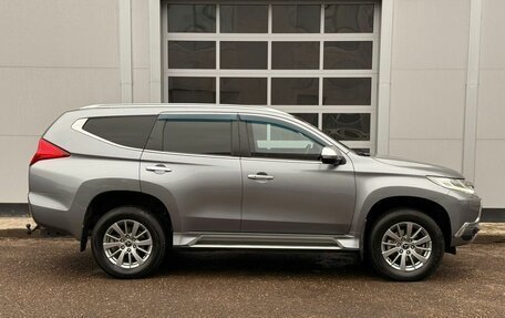 Mitsubishi Pajero Sport III рестайлинг, 2017 год, 2 140 000 рублей, 6 фотография