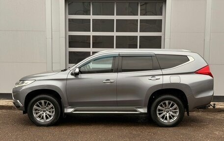 Mitsubishi Pajero Sport III рестайлинг, 2017 год, 2 140 000 рублей, 2 фотография