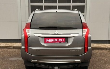 Mitsubishi Pajero Sport III рестайлинг, 2017 год, 2 140 000 рублей, 4 фотография