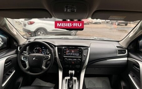 Mitsubishi Pajero Sport III рестайлинг, 2017 год, 2 140 000 рублей, 12 фотография