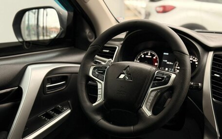 Mitsubishi Pajero Sport III рестайлинг, 2017 год, 2 140 000 рублей, 14 фотография