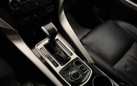 Mitsubishi Pajero Sport III рестайлинг, 2017 год, 2 140 000 рублей, 16 фотография