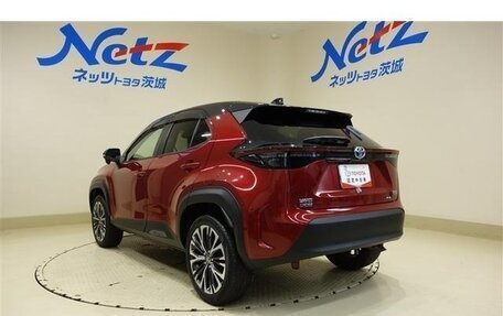 Toyota Yaris Cross, 2022 год, 1 520 000 рублей, 3 фотография