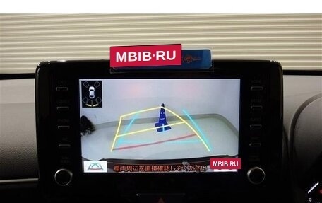 Toyota Yaris Cross, 2022 год, 1 520 000 рублей, 10 фотография