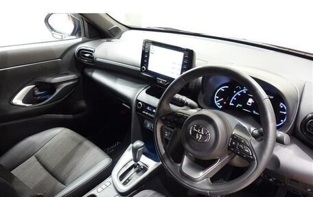 Toyota Yaris Cross, 2022 год, 1 520 000 рублей, 17 фотография