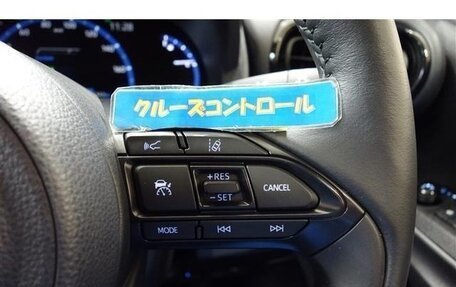 Toyota Yaris Cross, 2022 год, 1 520 000 рублей, 16 фотография