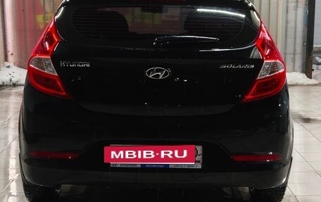 Hyundai Solaris II рестайлинг, 2015 год, 1 000 000 рублей, 5 фотография