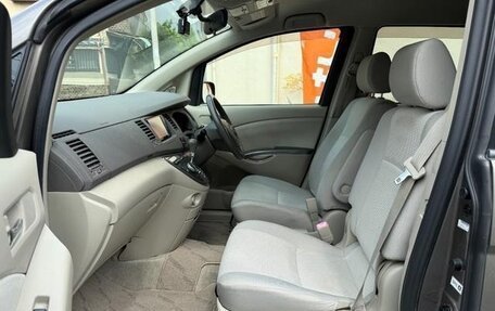 Toyota ISis I, 2011 год, 925 000 рублей, 7 фотография