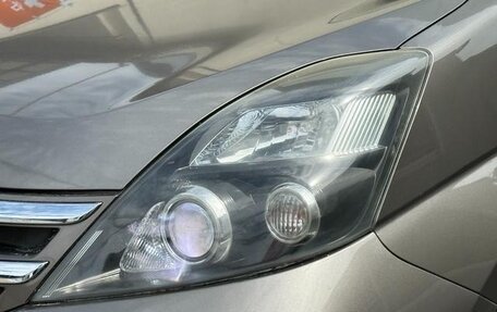 Toyota ISis I, 2011 год, 925 000 рублей, 23 фотография