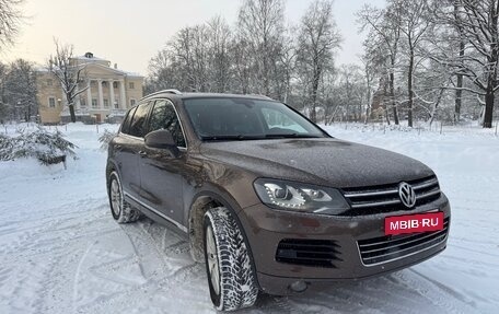 Volkswagen Touareg III, 2013 год, 1 990 000 рублей, 3 фотография