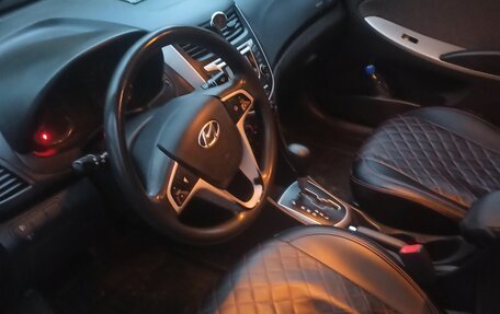 Hyundai Solaris II рестайлинг, 2012 год, 730 000 рублей, 5 фотография