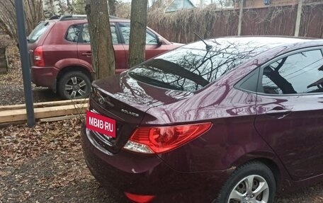 Hyundai Solaris II рестайлинг, 2012 год, 730 000 рублей, 2 фотография