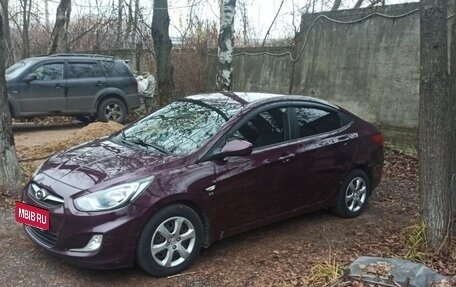 Hyundai Solaris II рестайлинг, 2012 год, 730 000 рублей, 3 фотография