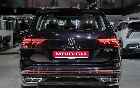 Volkswagen Tiguan II, 2023 год, 4 380 000 рублей, 5 фотография