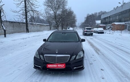 Mercedes-Benz E-Класс, 2012 год, 1 650 000 рублей, 2 фотография