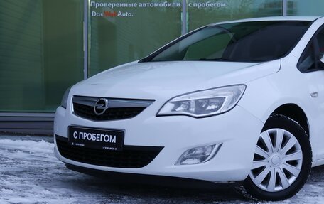 Opel Astra J, 2011 год, 379 000 рублей, 2 фотография