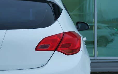 Opel Astra J, 2011 год, 379 000 рублей, 11 фотография