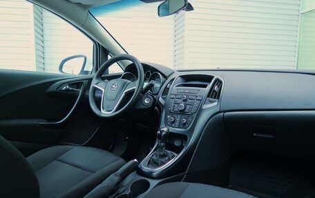 Opel Astra J, 2011 год, 379 000 рублей, 16 фотография