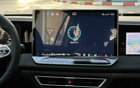 Volkswagen Tiguan, 2025 год, 5 100 000 рублей, 17 фотография