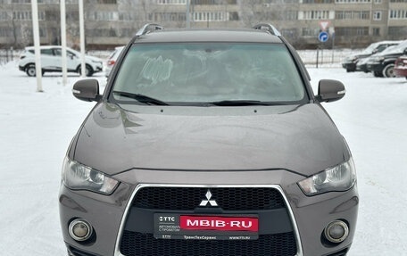 Mitsubishi Outlander III рестайлинг 3, 2012 год, 1 060 000 рублей, 2 фотография
