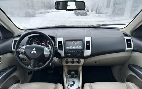 Mitsubishi Outlander III рестайлинг 3, 2012 год, 1 060 000 рублей, 17 фотография