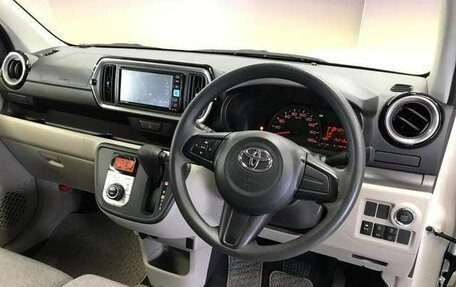 Toyota Passo III, 2023 год, 899 000 рублей, 6 фотография