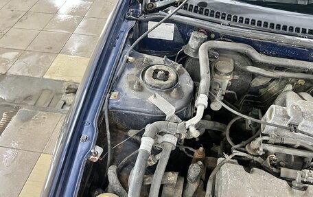 Mazda 323, 2000 год, 350 000 рублей, 12 фотография