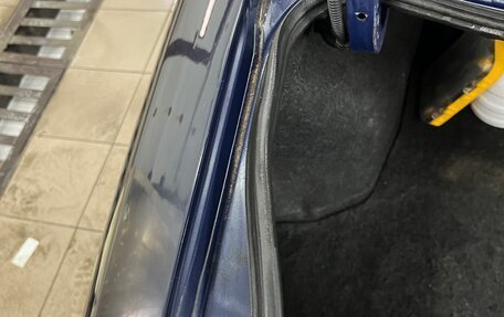 Mazda 323, 2000 год, 350 000 рублей, 19 фотография