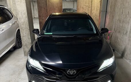 Toyota Camry, 2019 год, 3 050 000 рублей, 1 фотография