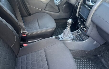 Renault Duster I рестайлинг, 2017 год, 1 050 000 рублей, 6 фотография