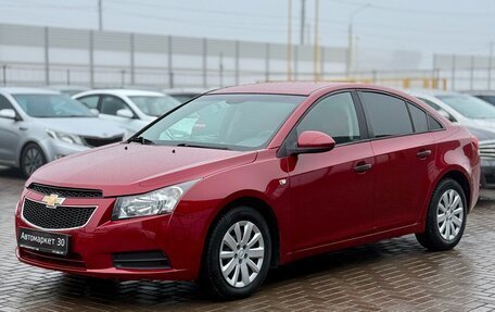 Chevrolet Cruze II, 2010 год, 599 990 рублей, 3 фотография