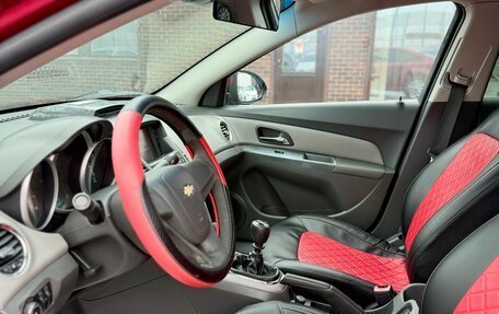 Chevrolet Cruze II, 2010 год, 599 990 рублей, 7 фотография