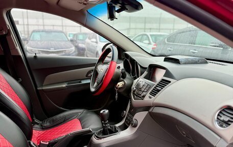 Chevrolet Cruze II, 2010 год, 599 990 рублей, 10 фотография