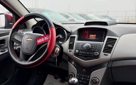 Chevrolet Cruze II, 2010 год, 599 990 рублей, 12 фотография