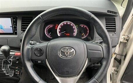 Toyota ISis I, 2012 год, 1 010 000 рублей, 5 фотография