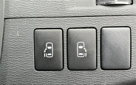 Toyota ISis I, 2012 год, 1 010 000 рублей, 7 фотография