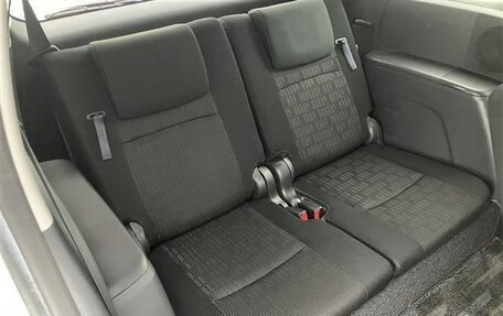 Toyota ISis I, 2012 год, 1 010 000 рублей, 21 фотография