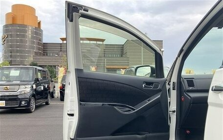 Toyota ISis I, 2012 год, 1 010 000 рублей, 27 фотография