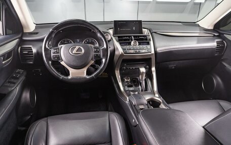 Lexus NX I, 2017 год, 3 649 000 рублей, 6 фотография