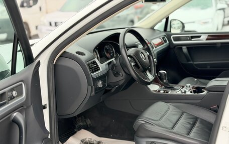 Volkswagen Touareg III, 2015 год, 2 980 000 рублей, 8 фотография