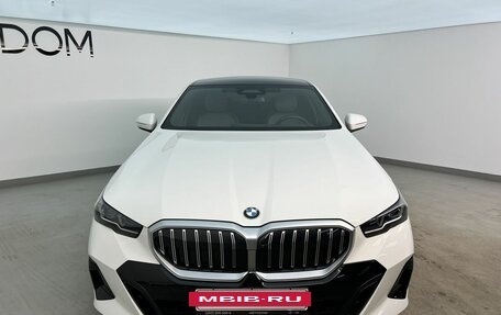 BMW 5 серия, 2023 год, 8 770 000 рублей, 3 фотография